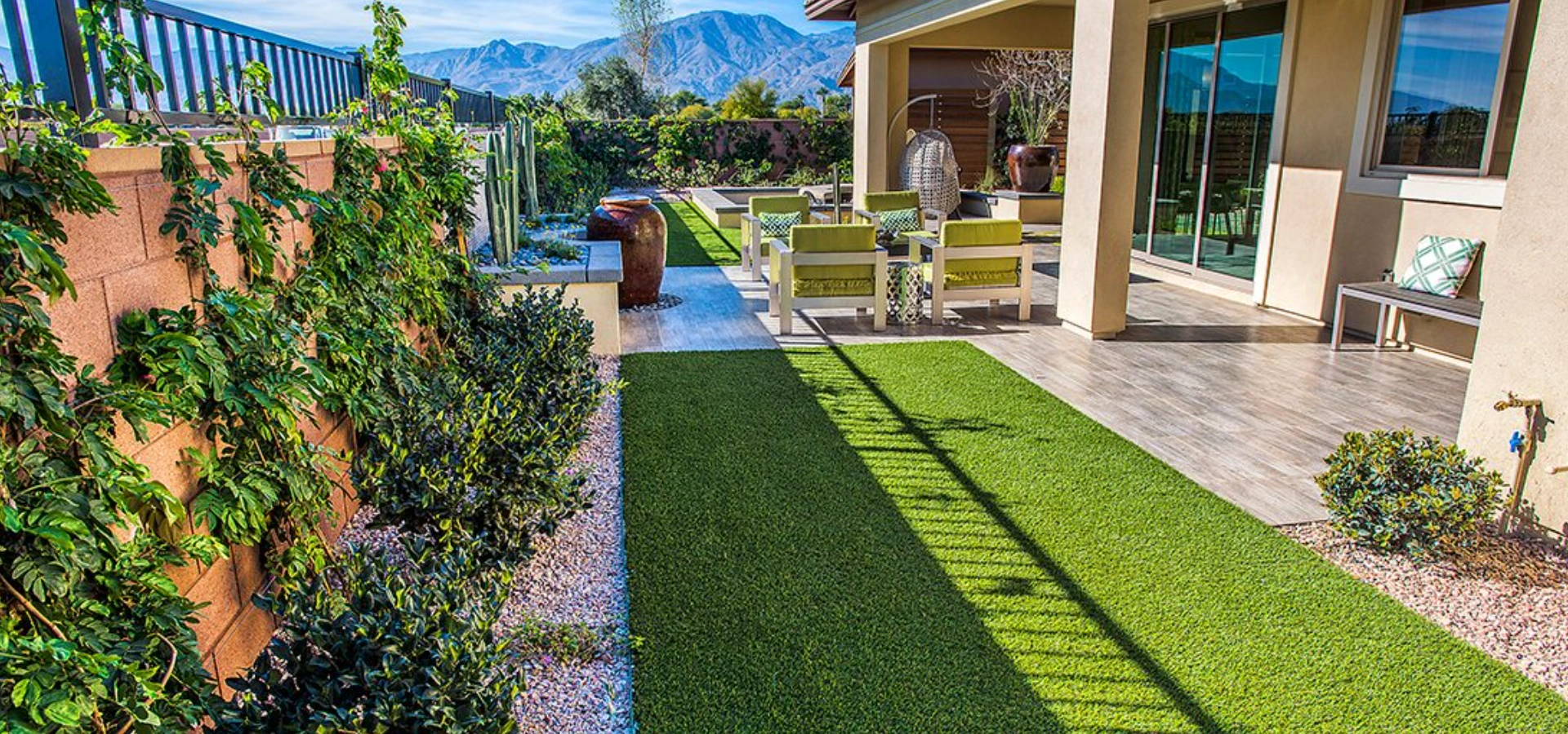 Backyard artificial grass lawn