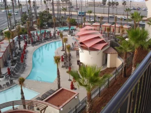 Commercial-Pool-27-1228×921-1_result