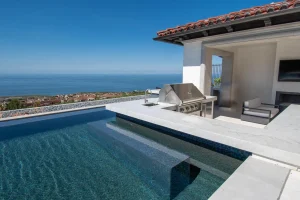 Swim-Up-5-1228×819-1_result